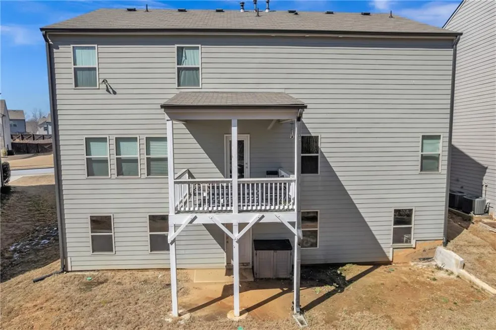 106 Creekside Bluff Way Auburn, GA 30011