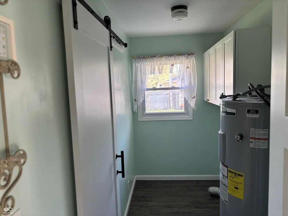 7261 S 250 E Columbus, IN 47201