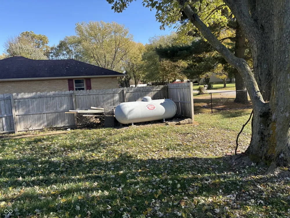 7261 S 250 E Columbus, IN 47201
