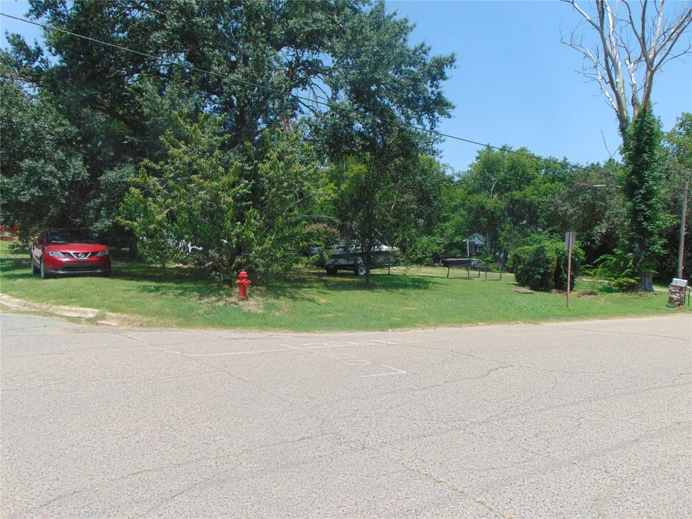 465 S California Avenue Atoka, OK 74525