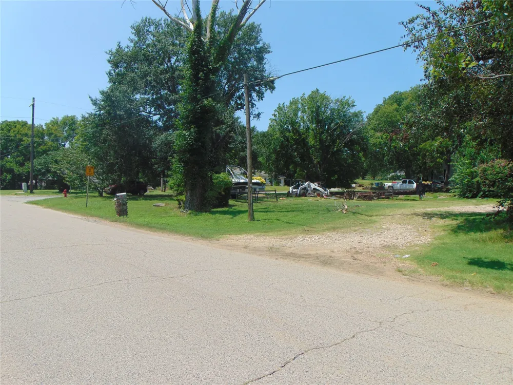 465 S California Avenue Atoka, OK 74525