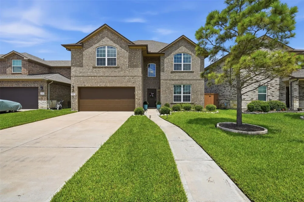 2413 Olancha Drive Rosharon, TX 77583