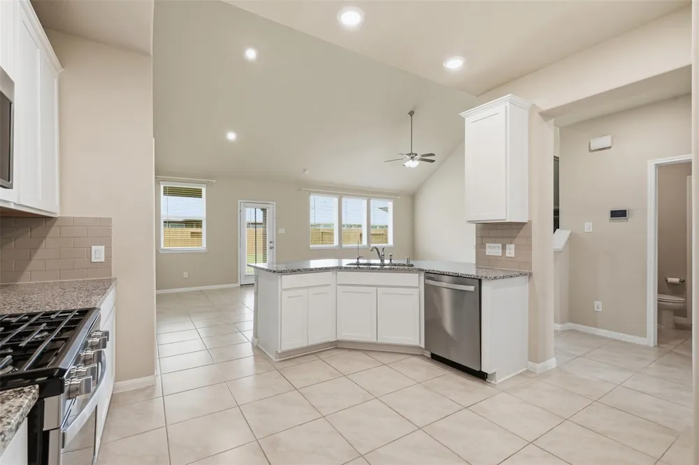 2413 Olancha Drive Rosharon, TX 77583