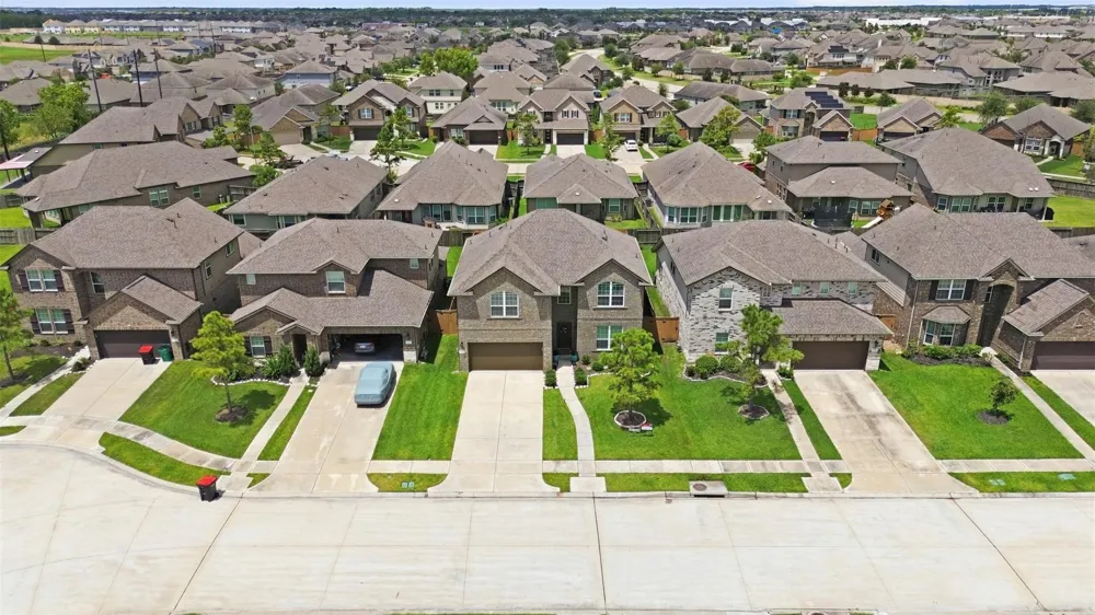 2413 Olancha Drive Rosharon, TX 77583