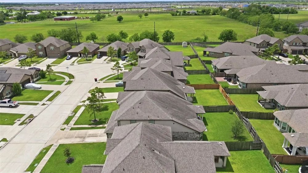 2413 Olancha Drive Rosharon, TX 77583