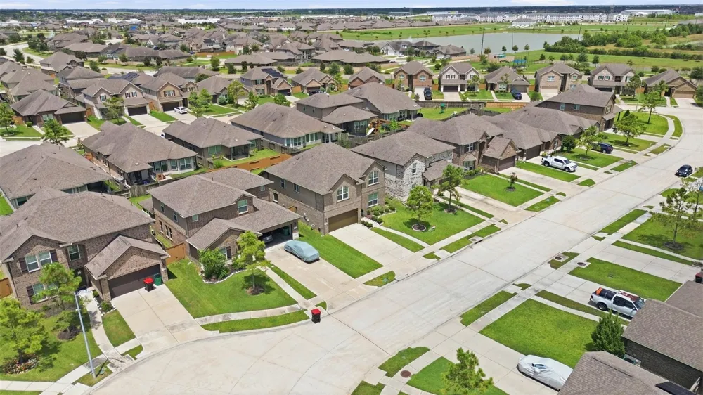 2413 Olancha Drive Rosharon, TX 77583