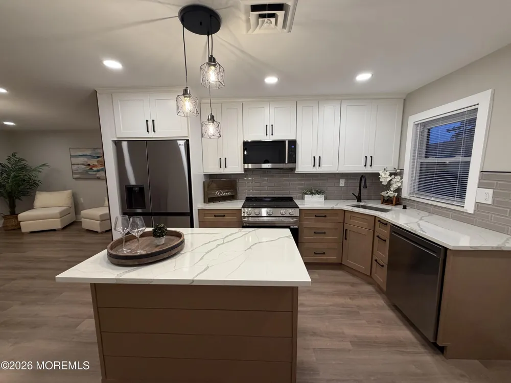 337 Canterbury Court Lakewood, NJ 08701