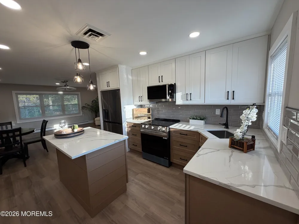 337 Canterbury Court Lakewood, NJ 08701