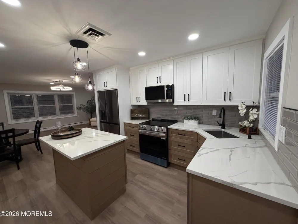 337 Canterbury Court Lakewood, NJ 08701