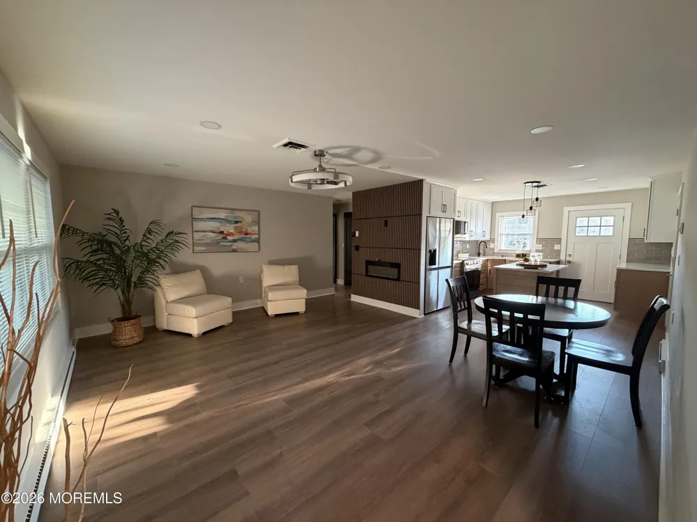 337 Canterbury Court Lakewood, NJ 08701