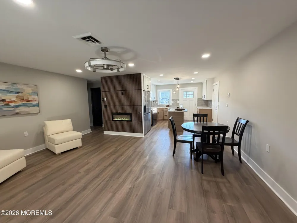 337 Canterbury Court Lakewood, NJ 08701