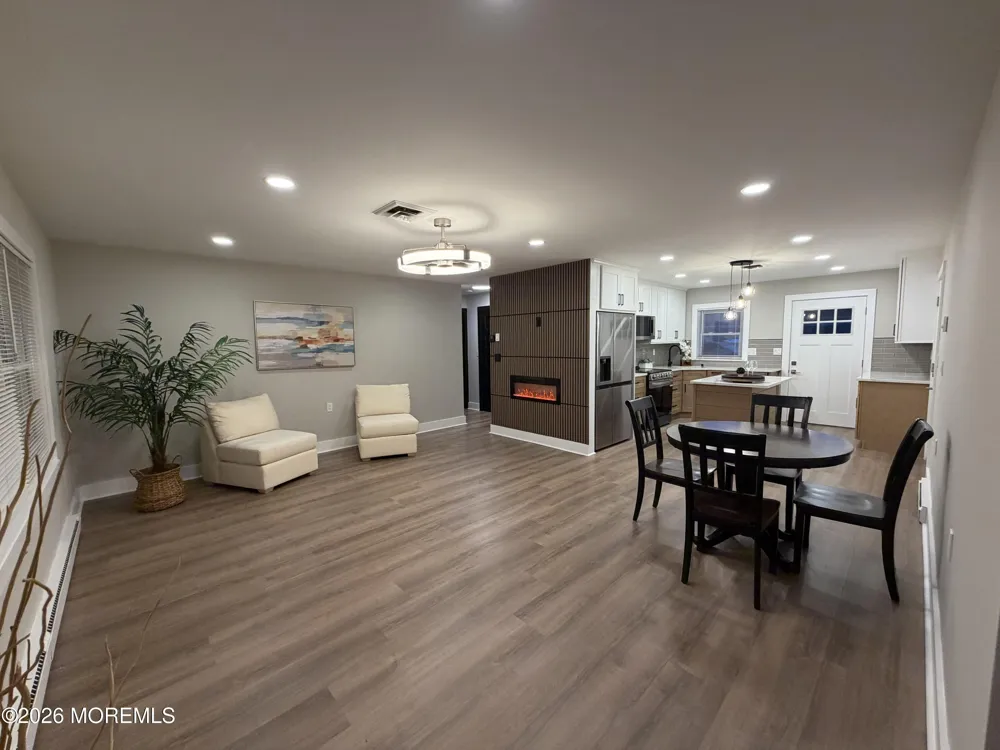 337 Canterbury Court Lakewood, NJ 08701