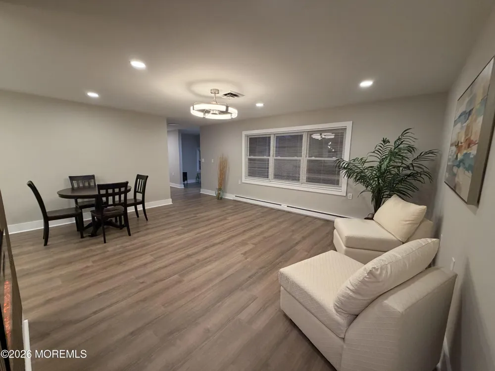 337 Canterbury Court Lakewood, NJ 08701