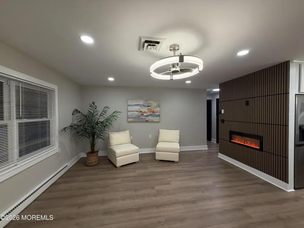 337 Canterbury Court Lakewood, NJ 08701