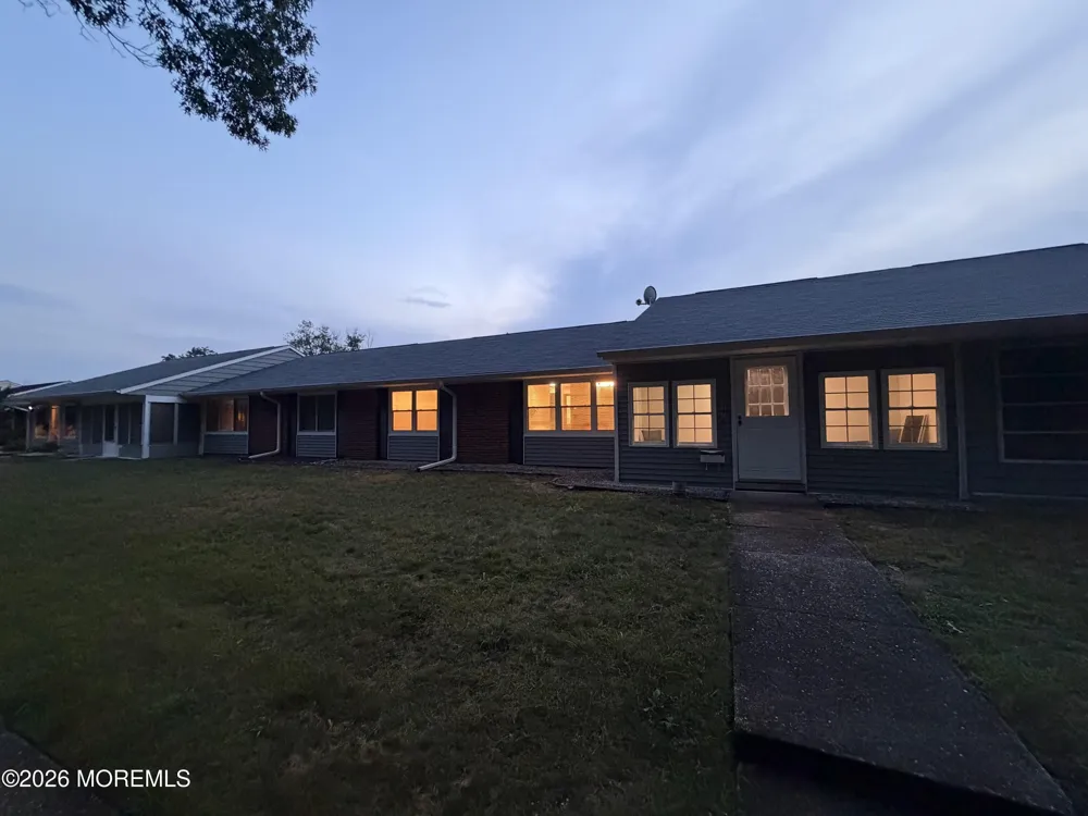 337 Canterbury Court Lakewood, NJ 08701
