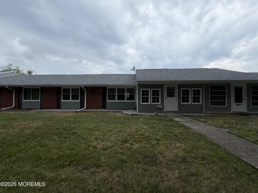 337 Canterbury Court Lakewood, NJ 08701