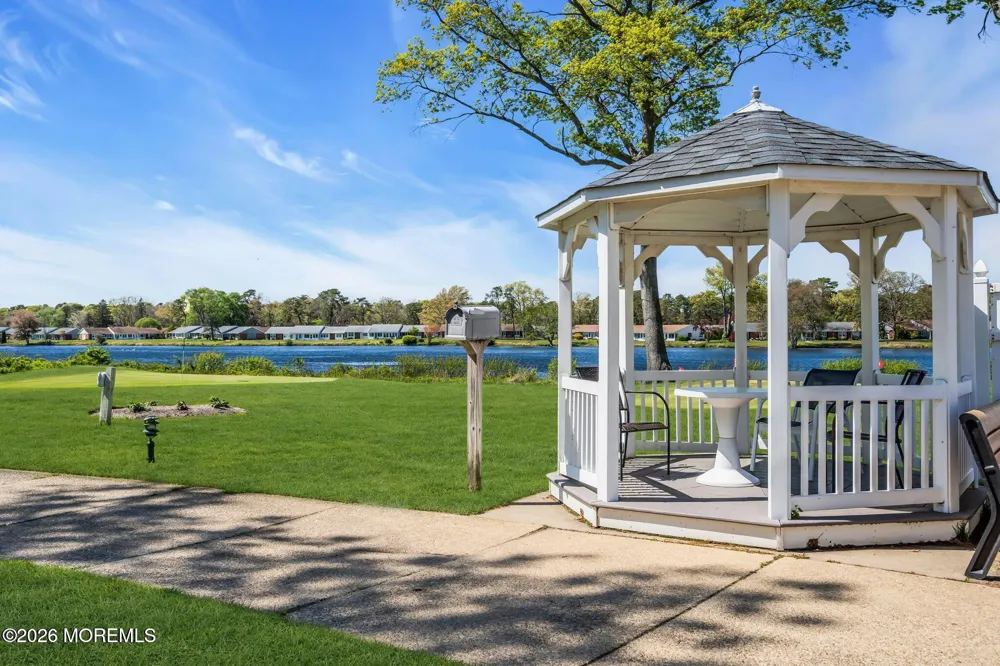 337 Canterbury Court Lakewood, NJ 08701