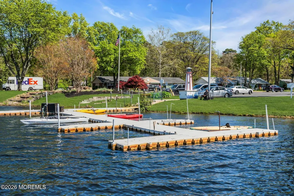 337 Canterbury Court Lakewood, NJ 08701