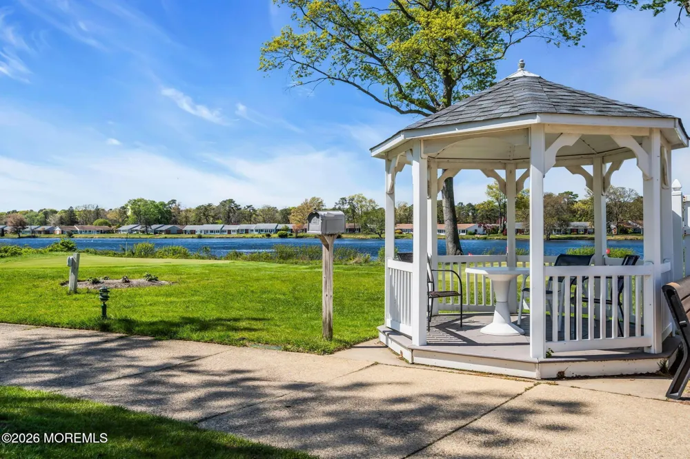 337 Canterbury Court Lakewood, NJ 08701
