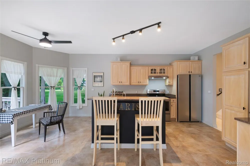 13268 Harborview Drive Fenton Charter Township, MI 48451
