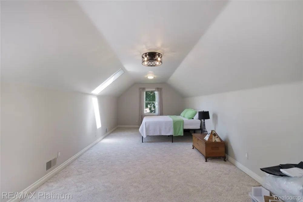 13268 Harborview Drive Fenton Charter Township, MI 48451
