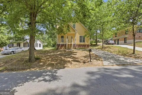 845 Mildred PL NW