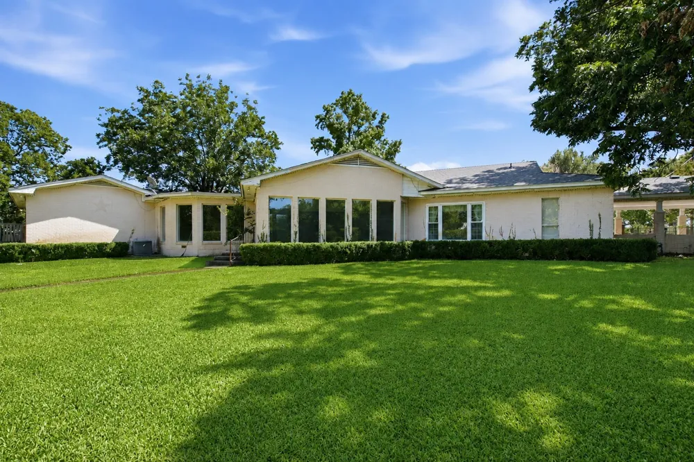 435 Horseshoe Trail W Aledo, TX 76008