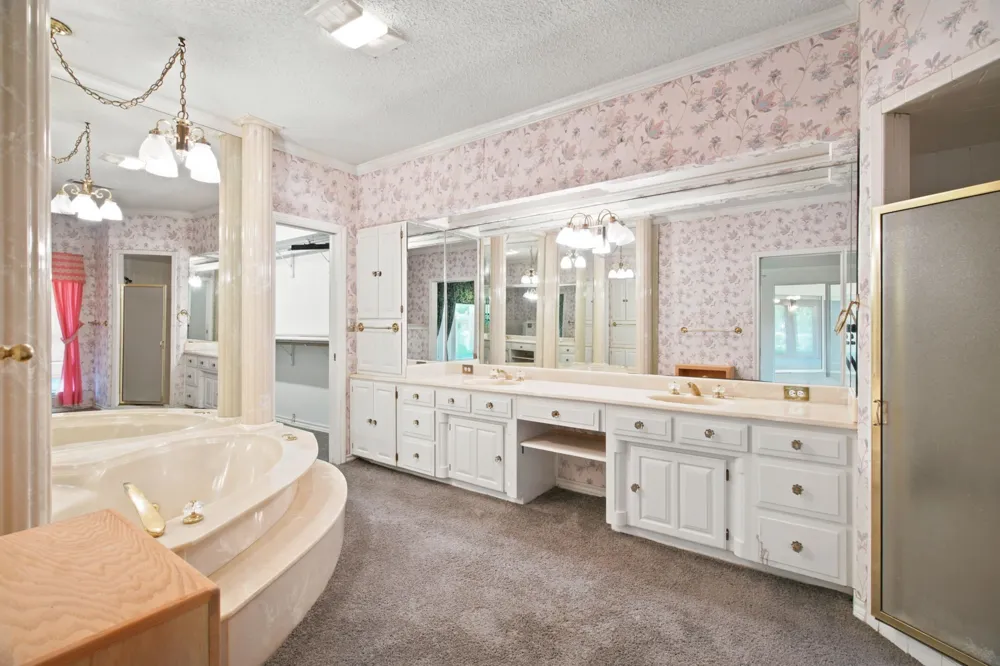 435 Horseshoe Trail W Aledo, TX 76008
