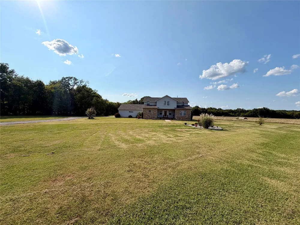 5665 Lakeview Drive Mounds, OK 74047