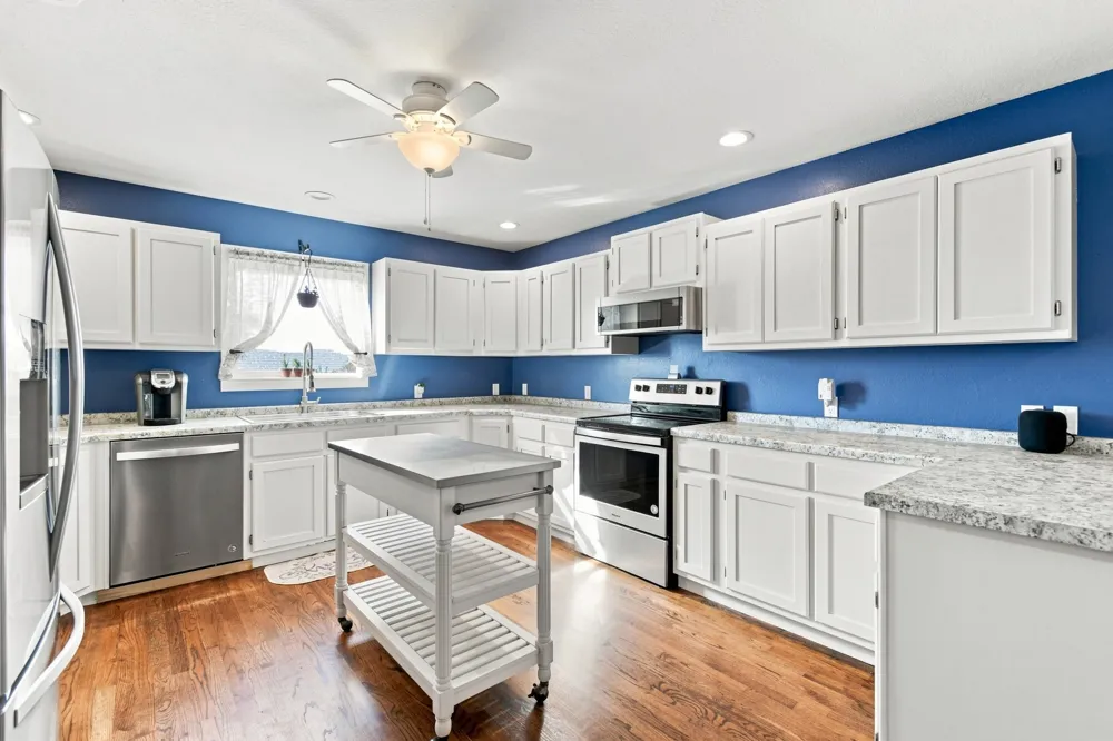 5665 Lakeview Drive Mounds, OK 74047