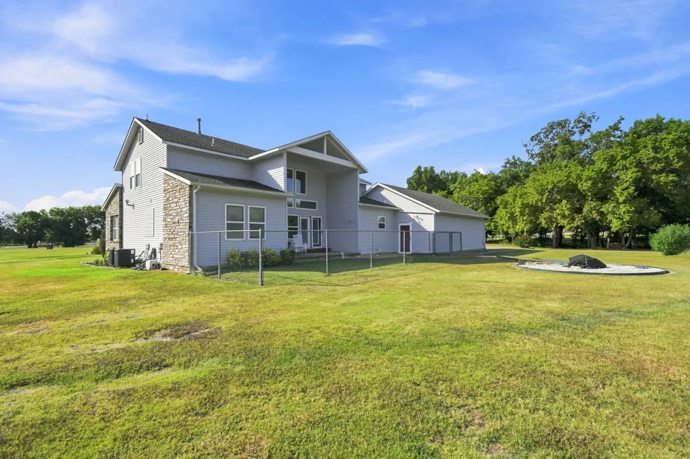 5665 Lakeview Drive Mounds, OK 74047