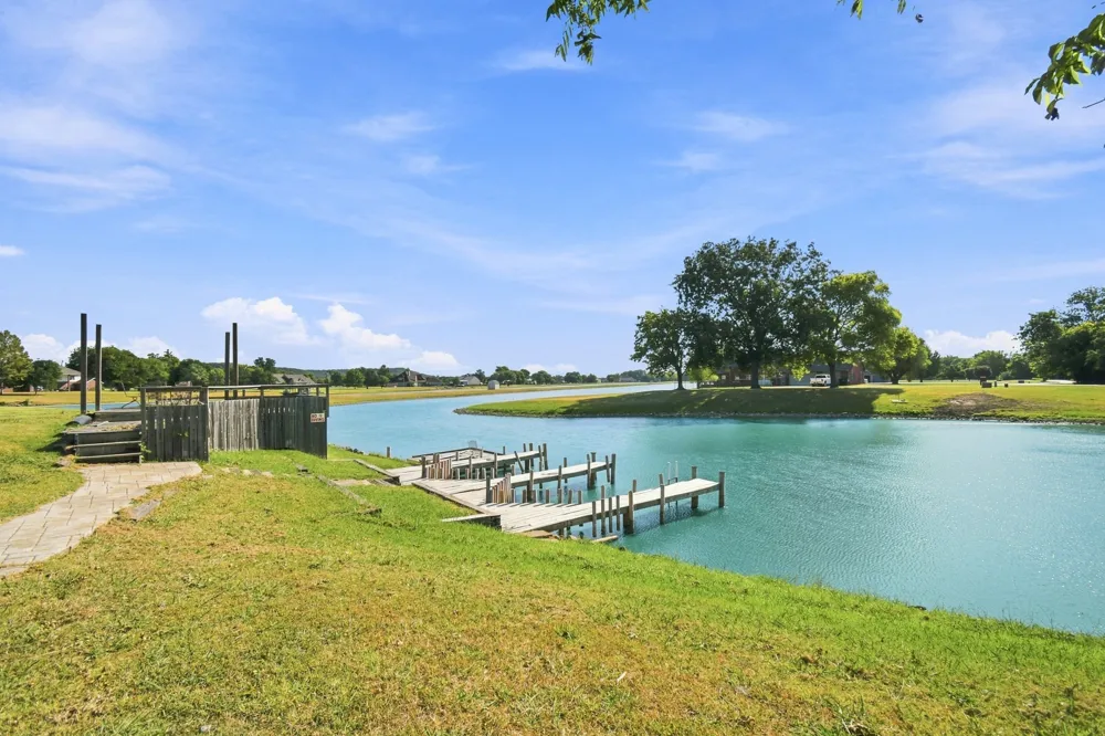 5665 Lakeview Drive Mounds, OK 74047