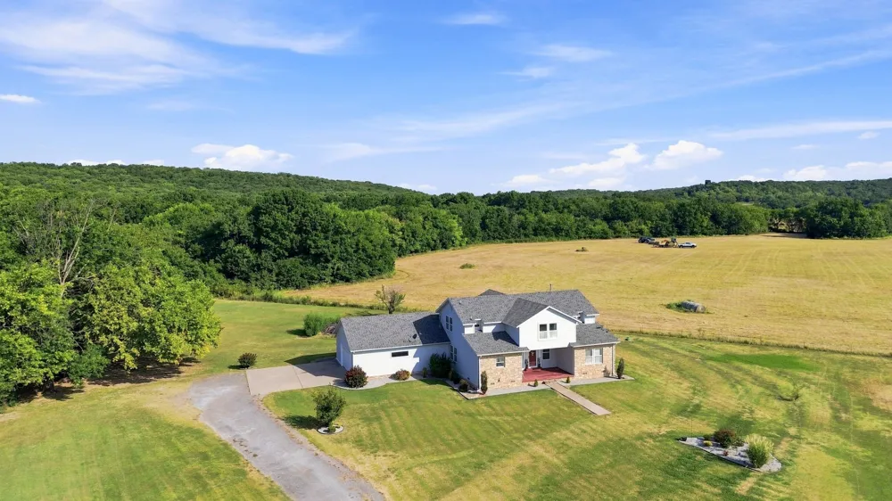 5665 Lakeview Drive Mounds, OK 74047