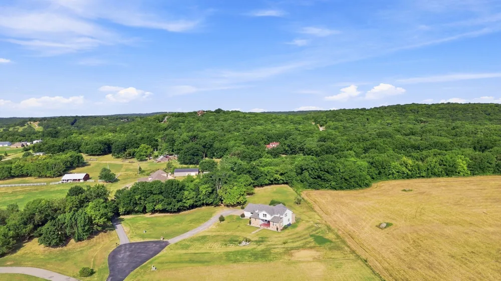 5665 Lakeview Drive Mounds, OK 74047