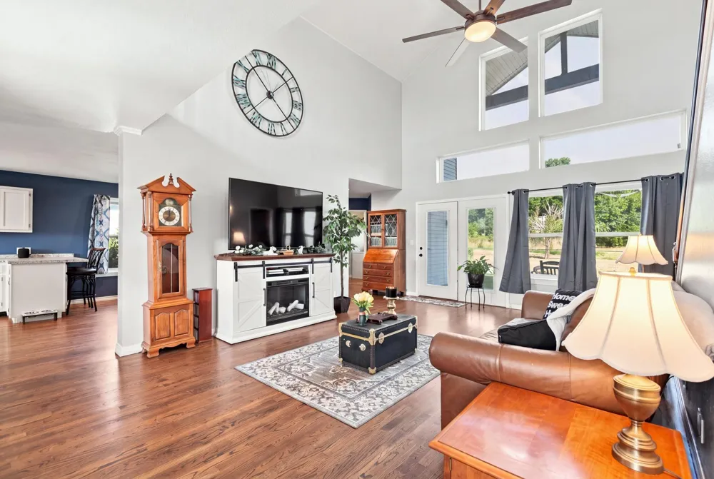 5665 Lakeview Drive Mounds, OK 74047