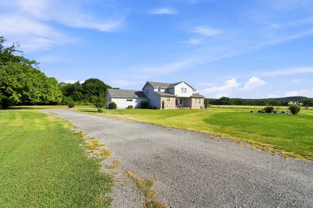 5665 Lakeview Drive Mounds, OK 74047