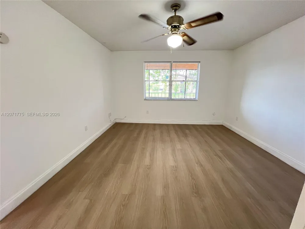 15665 SW 82nd Cir Ln #4-6 Miami, FL 33193