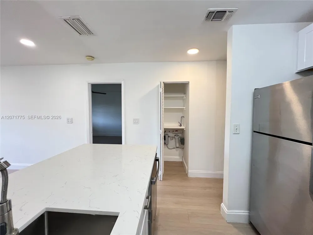 15665 SW 82nd Cir Ln #4-6 Miami, FL 33193