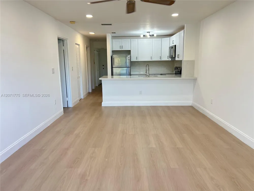 15665 SW 82nd Cir Ln #4-6 Miami, FL 33193
