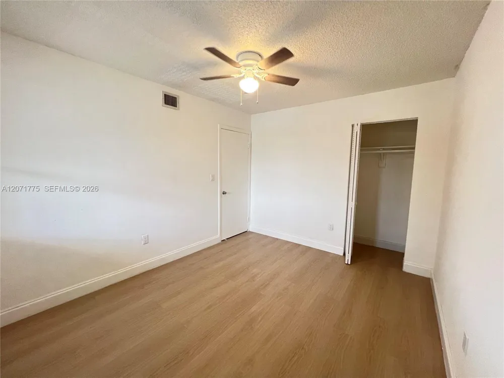 15665 SW 82nd Cir Ln #4-6 Miami, FL 33193