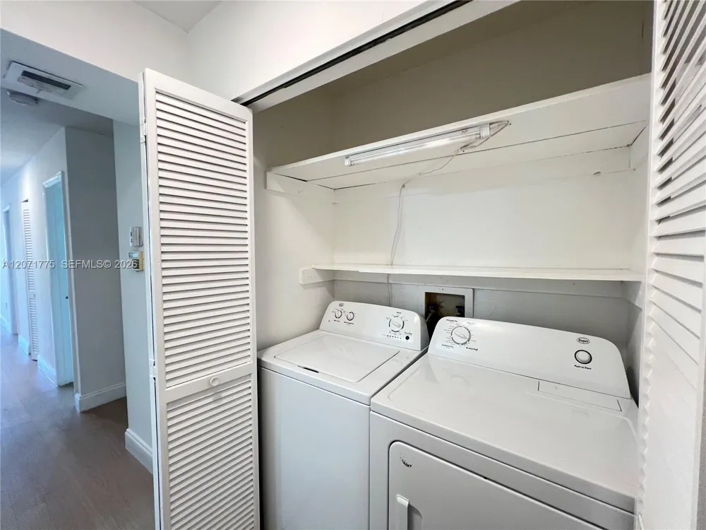 15665 SW 82nd Cir Ln #4-6 Miami, FL 33193