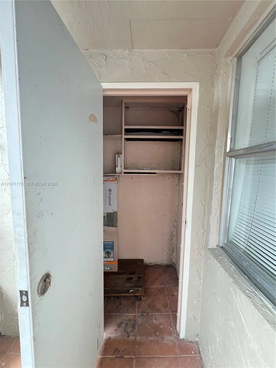 15665 SW 82nd Cir Ln #4-6 Miami, FL 33193