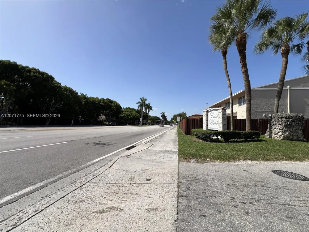 15665 SW 82nd Cir Ln #4-6 Miami, FL 33193