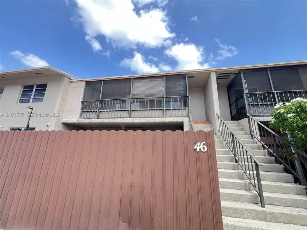 15665 SW 82nd Cir Ln #4-6 Miami, FL 33193