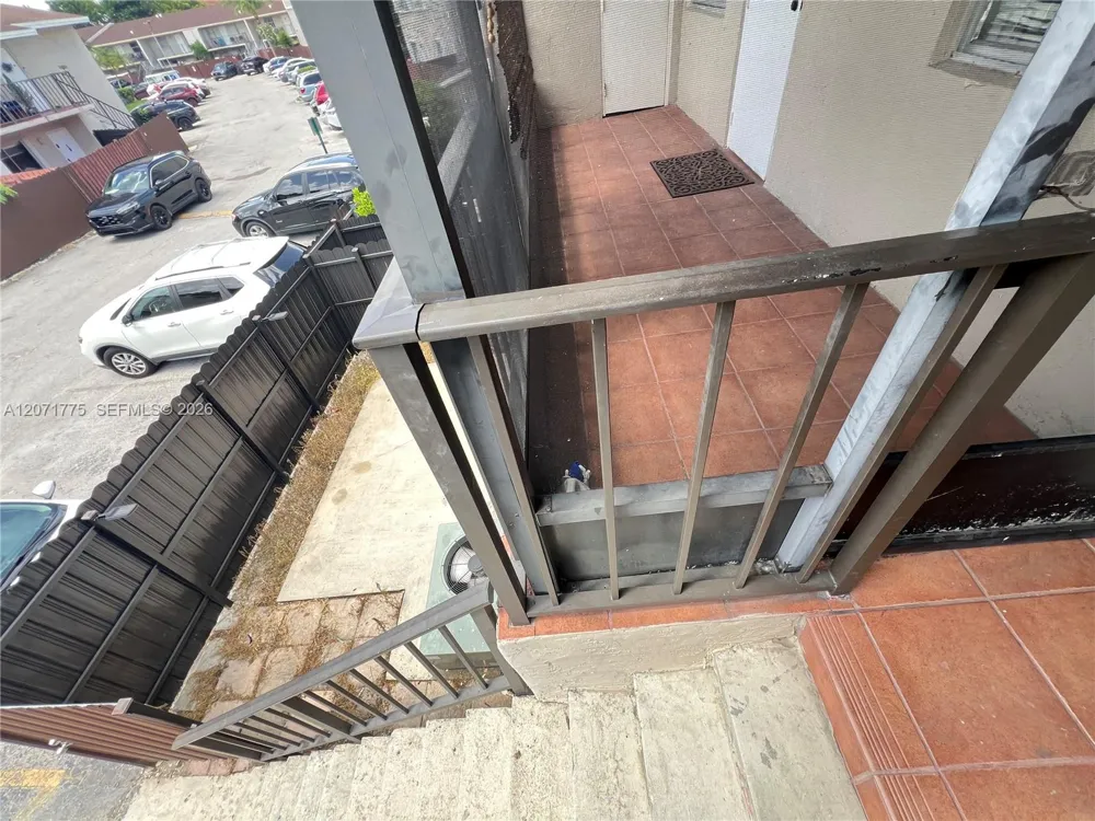 15665 SW 82nd Cir Ln #4-6 Miami, FL 33193
