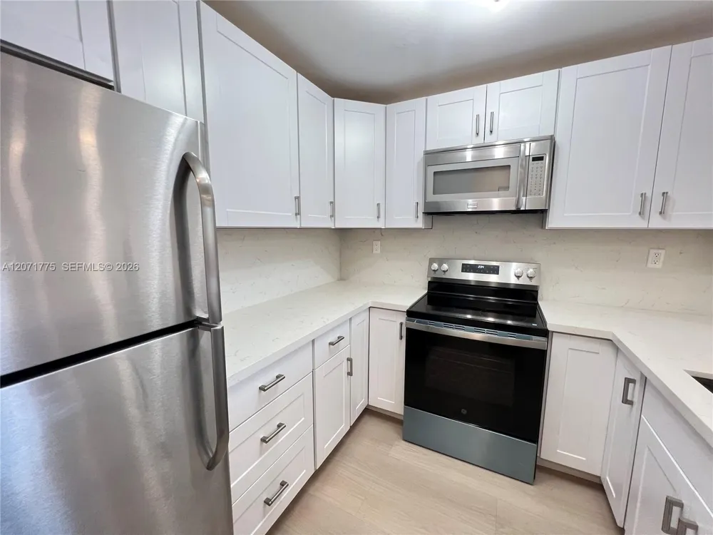 15665 SW 82nd Cir Ln #4-6 Miami, FL 33193