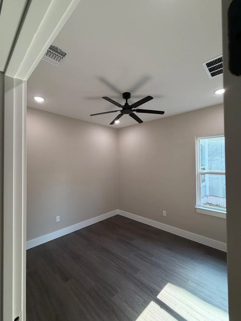 1021 W Sears Street Denison, TX 75020