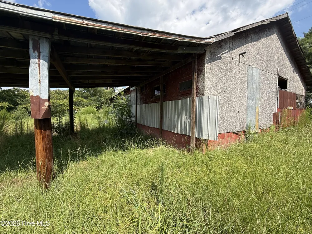 2740 Nc 71 Highway Maxton, NC 28364