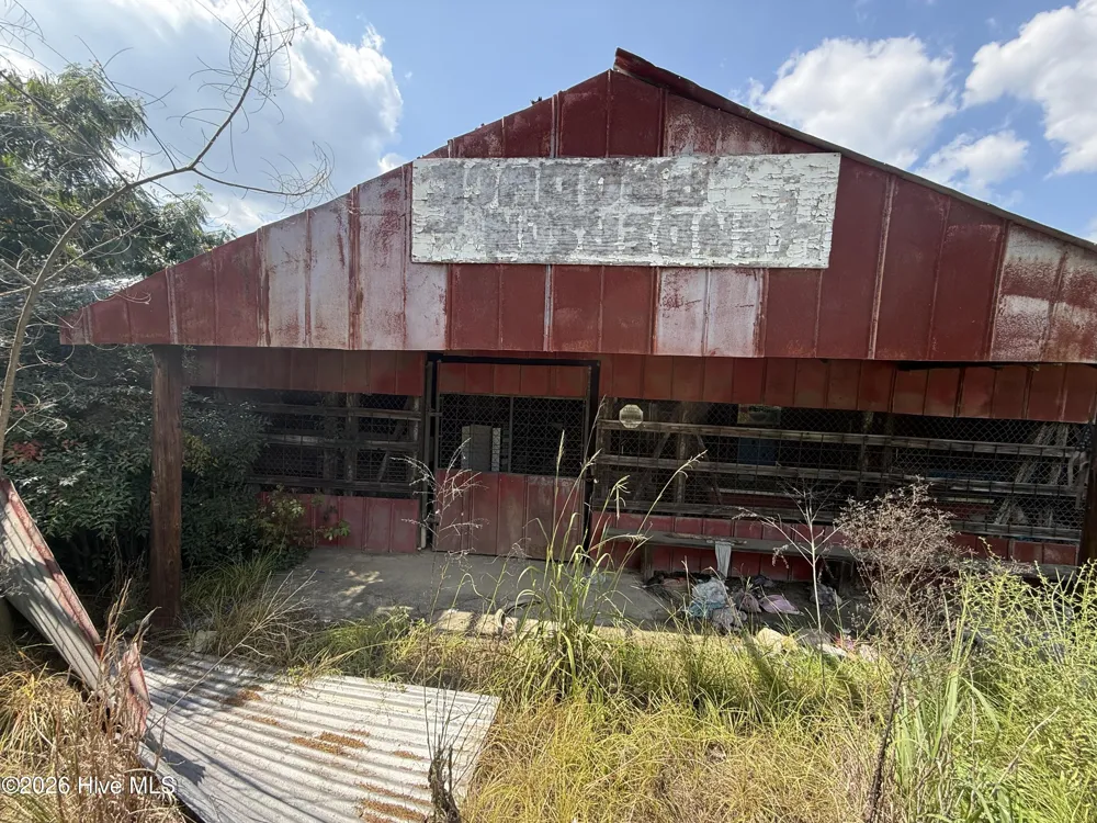 2740 Nc 71 Highway Maxton, NC 28364