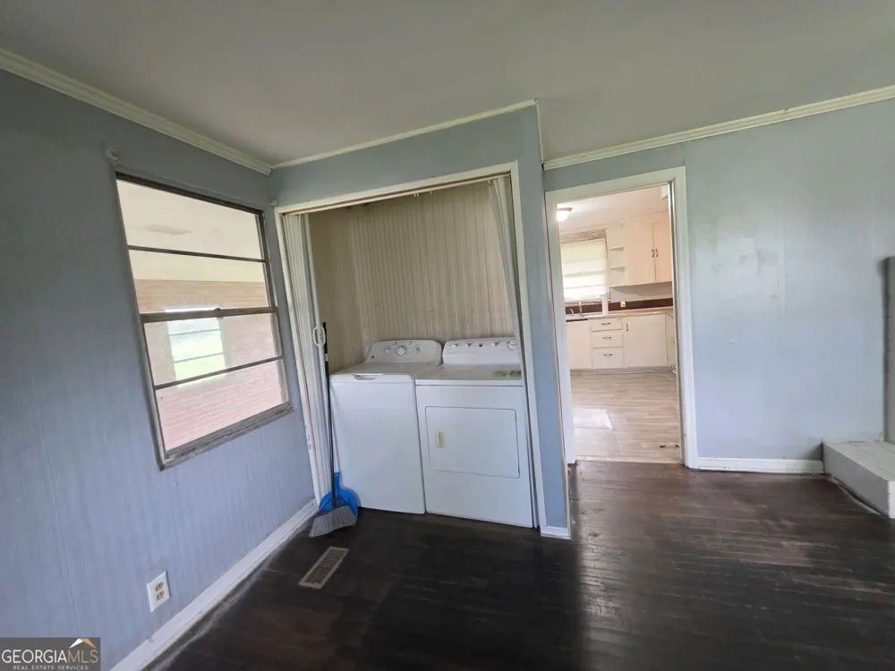 1056 Tommy Purvis Jr RD Reynolds, GA 31076